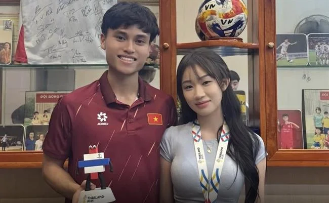 Trò Chuyện Trực Tuyến 24/7